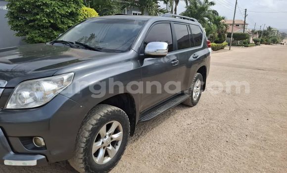 Ra Àlòkù Toyota Land Cruiser Prado Black Ọkọ̀ in Accra ni Greater Accra