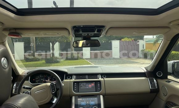 Buy Used Land Rover Range Rover Vogue White Car in Accra in Greater Accra Buy Used Land Rover Range Rover Vogue White Car in Accra in Greater Accra