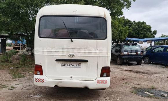Buy Used Hyundai Cargo White Car in Accra in Greater Accra Buy Used Hyundai Cargo White Car in Accra in Greater Accra