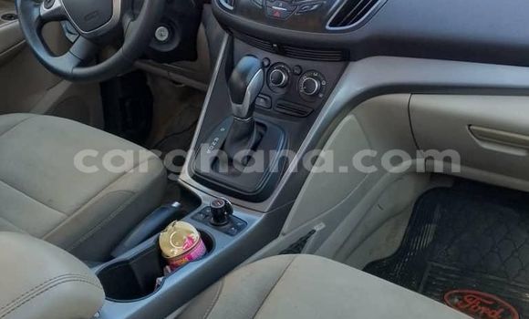 Buy Used Ford Escape White Car in Accra in Greater Accra Buy Used Ford Escape White Car in Accra in Greater Accra