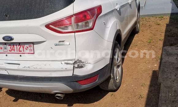 Buy Used Ford Escape White Car in Accra in Greater Accra Buy Used Ford Escape White Car in Accra in Greater Accra