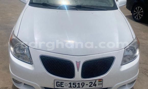Buy Used Pontiac Vibe White Car in Accra in Greater Accra