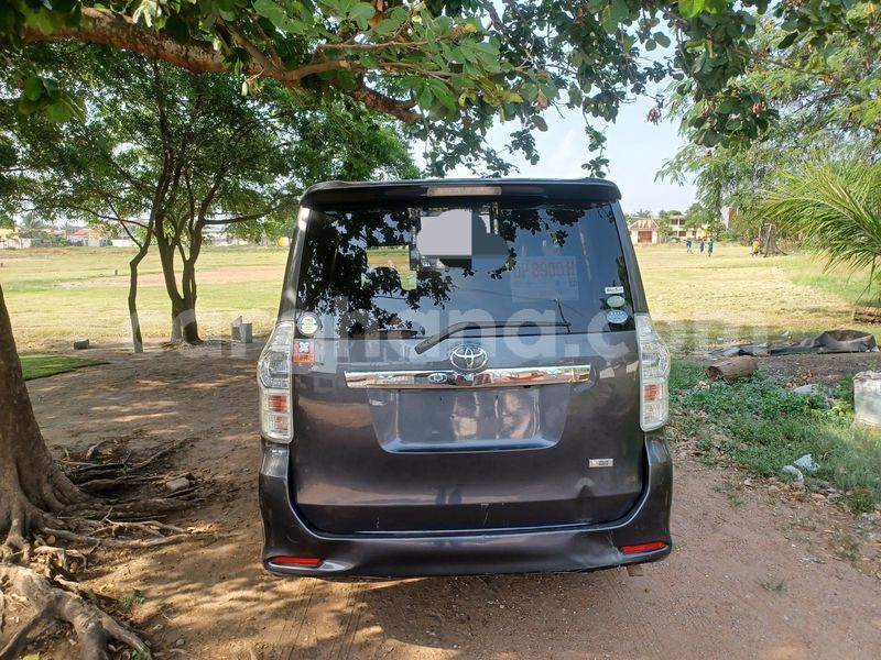 Big with watermark toyota voxy greater accra accra 60625