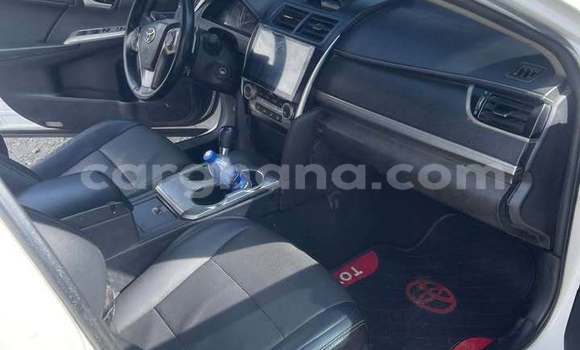 Buy Used Toyota Camry White Car in Accra in Greater Accra Buy Used Toyota Camry White Car in Accra in Greater Accra