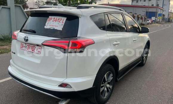 Buy Used Toyota RAV4 White Car in Accra in Greater Accra Buy Used Toyota RAV4 White Car in Accra in Greater Accra