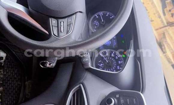 Buy Used Hyundai Santa Fe White Car in Accra in Greater Accra Buy Used Hyundai Santa Fe White Car in Accra in Greater Accra