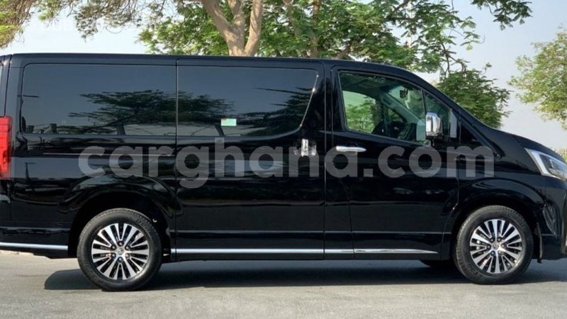 Big with watermark toyota granvia ashanti import dubai 10911