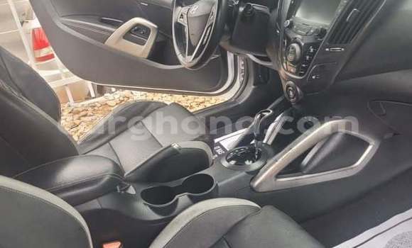 Buy Used Hyundai Veloster White Car in Accra in Greater Accra Buy Used Hyundai Veloster White Car in Accra in Greater Accra