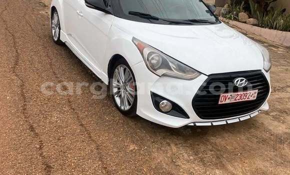 Buy Used Hyundai Veloster White Car in Accra in Greater Accra Buy Used Hyundai Veloster White Car in Accra in Greater Accra
