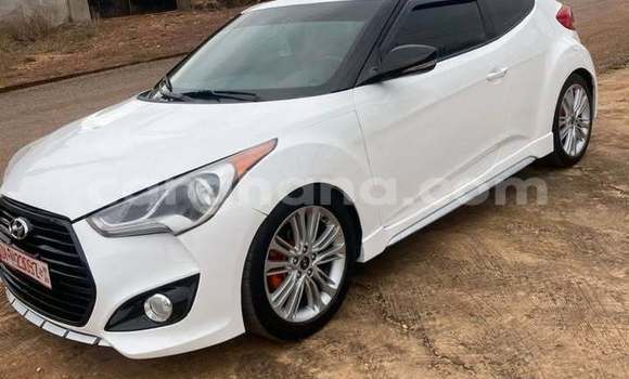 Buy Used Hyundai Veloster White Car in Accra in Greater Accra Buy Used Hyundai Veloster White Car in Accra in Greater Accra