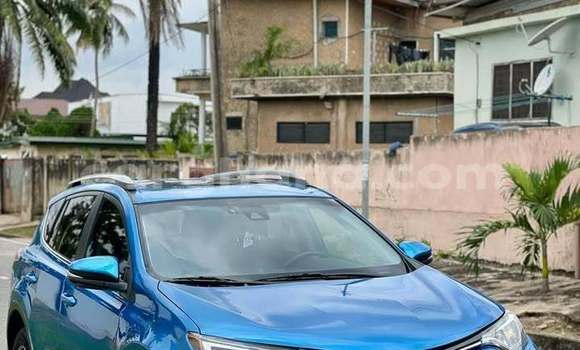 Ra Àlòkù Toyota RAV4 Blue Ọkọ̀ in Accra ni Greater Accra Ra Àlòkù Toyota RAV4 Blue Ọkọ̀ in Accra ni Greater Accra