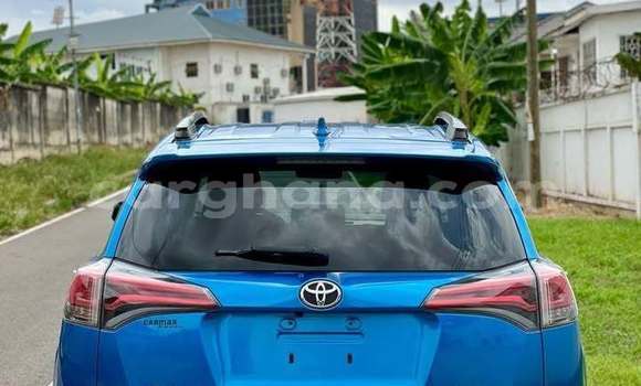 Ra Àlòkù Toyota RAV4 Blue Ọkọ̀ in Accra ni Greater Accra Ra Àlòkù Toyota RAV4 Blue Ọkọ̀ in Accra ni Greater Accra