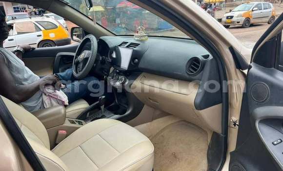Ra Àlòkù Toyota RAV4 Miiran Ọkọ̀ in Accra ni Greater Accra Ra Àlòkù Toyota RAV4 Miiran Ọkọ̀ in Accra ni Greater Accra