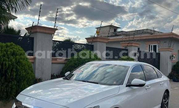 Ra Àlòkù Honda Accord funfun Ọkọ̀ in Accra ni Greater Accra Ra Àlòkù Honda Accord funfun Ọkọ̀ in Accra ni Greater Accra