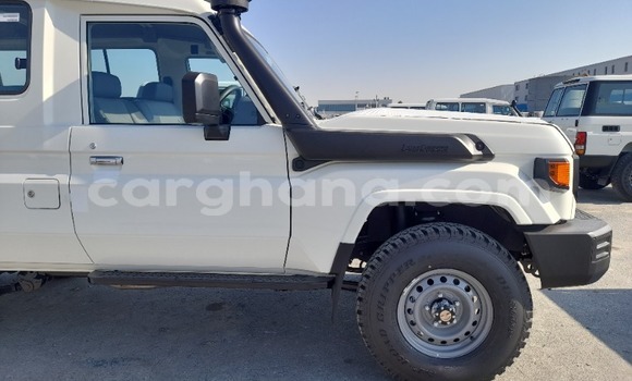 Buy New Toyota Land Cruiser White Car in Accra in Greater Accra Buy New Toyota Land Cruiser White Car in Accra in Greater Accra
