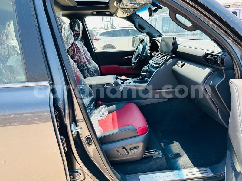 Big with watermark toyota land cruiser ashanti kumasi 60685