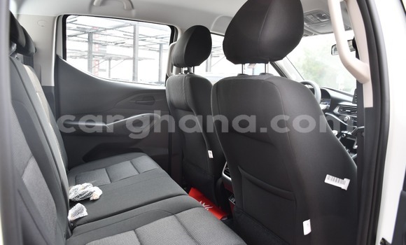 Sayi Sabo Peugeot Partner White Mota in Kumasi a Ashanti Sayi Sabo Peugeot Partner White Mota in Kumasi a Ashanti