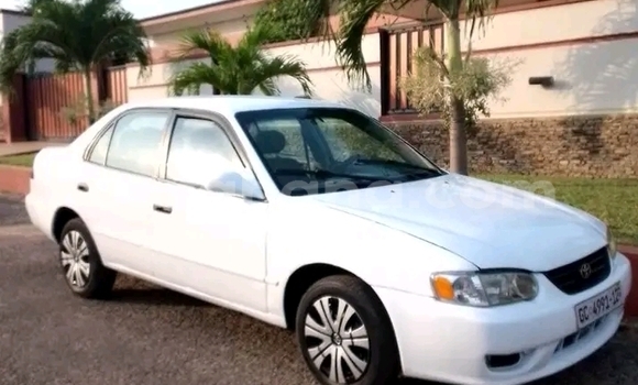 Ra Àlòkù Toyota Corolla funfun Ọkọ̀ in Ada Foah ni Greater Accra Ra Àlòkù Toyota Corolla funfun Ọkọ̀ in Ada Foah ni Greater Accra