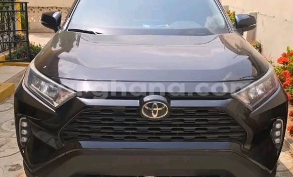 Ra Àlòkù Toyota RAV4 Black Ọkọ̀ in Accra ni Greater Accra Ra Àlòkù Toyota RAV4 Black Ọkọ̀ in Accra ni Greater Accra
