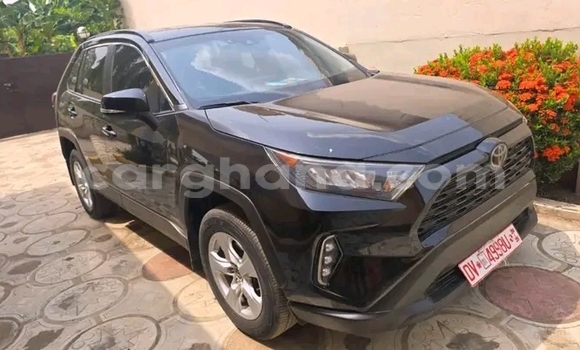 Ra Àlòkù Toyota RAV4 Black Ọkọ̀ in Accra ni Greater Accra Ra Àlòkù Toyota RAV4 Black Ọkọ̀ in Accra ni Greater Accra