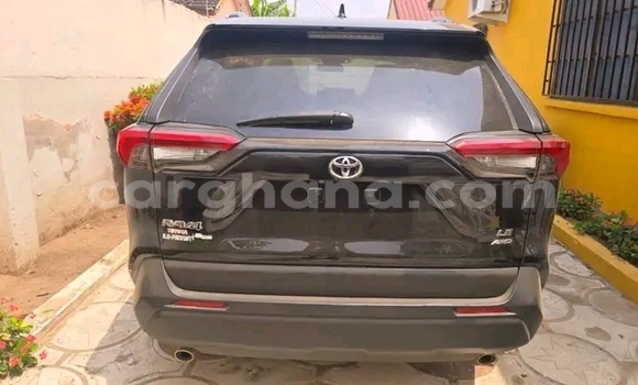 Ra Àlòkù Toyota RAV4 Black Ọkọ̀ in Accra ni Greater Accra Ra Àlòkù Toyota RAV4 Black Ọkọ̀ in Accra ni Greater Accra