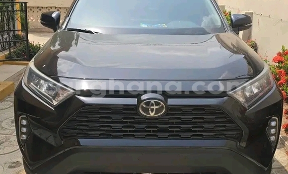 Ra Àlòkù Toyota RAV4 Black Ọkọ̀ in Accra ni Greater Accra Ra Àlòkù Toyota RAV4 Black Ọkọ̀ in Accra ni Greater Accra