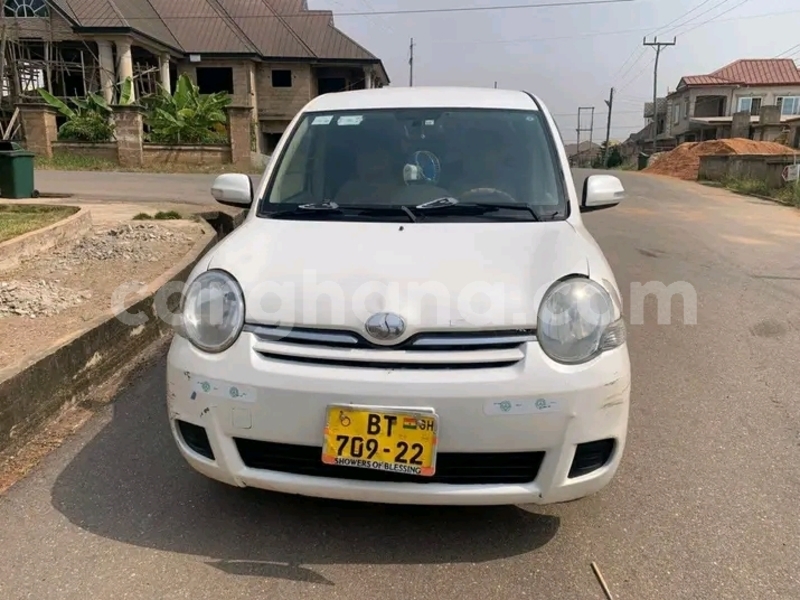 Big with watermark toyota sienta greater accra accra 60705