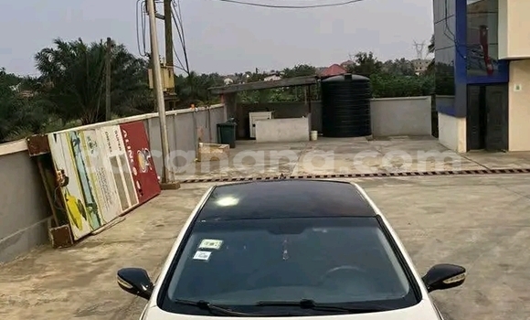 Ra Àlòkù Hyundai Sonata funfun Ọkọ̀ in Accra ni Greater Accra Ra Àlòkù Hyundai Sonata funfun Ọkọ̀ in Accra ni Greater Accra