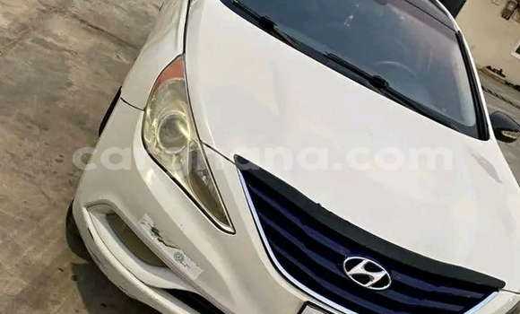 Ra Àlòkù Hyundai Sonata funfun Ọkọ̀ in Accra ni Greater Accra Ra Àlòkù Hyundai Sonata funfun Ọkọ̀ in Accra ni Greater Accra