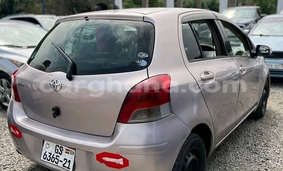 Sayi Na hannu Toyota Vitz Sauran Mota in Accra a Greater Accra