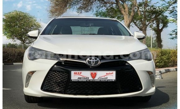Sayi Imported Toyota Camry White Mota in Import - Dubai a Ashanti Sayi Imported Toyota Camry White Mota in Import - Dubai a Ashanti