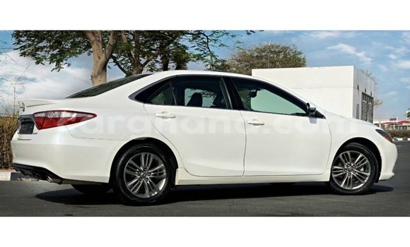Sayi Imported Toyota Camry White Mota in Import - Dubai a Ashanti Sayi Imported Toyota Camry White Mota in Import - Dubai a Ashanti