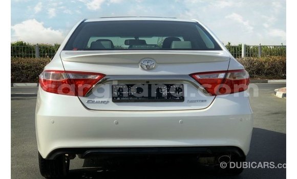 Sayi Imported Toyota Camry White Mota in Import - Dubai a Ashanti Sayi Imported Toyota Camry White Mota in Import - Dubai a Ashanti