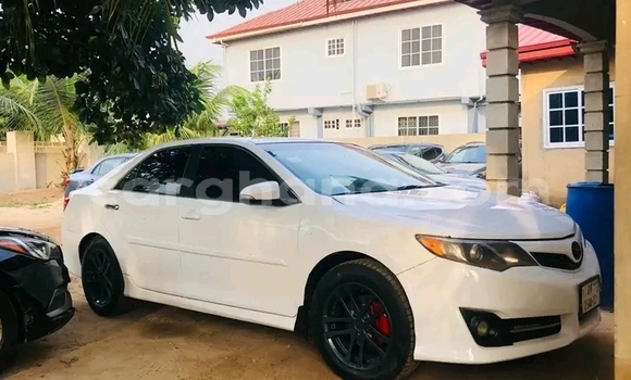 Buy Used Toyota Corolla White Car in Ada in Eastern