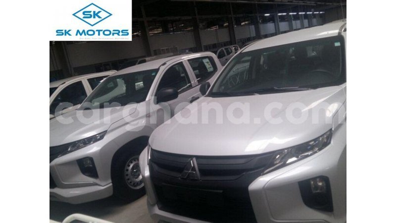 Big with watermark mitsubishi l200 ashanti import dubai 10915