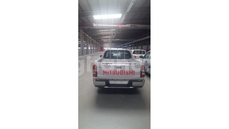 Big with watermark mitsubishi l200 ashanti import dubai 10915