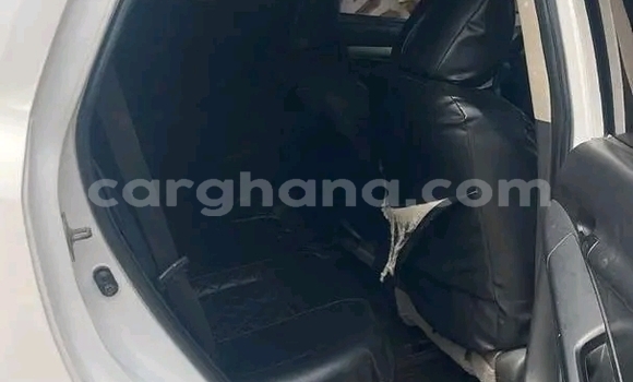 Buy Used Toyota Matrix White Car in Accra in Greater Accra Buy Used Toyota Matrix White Car in Accra in Greater Accra