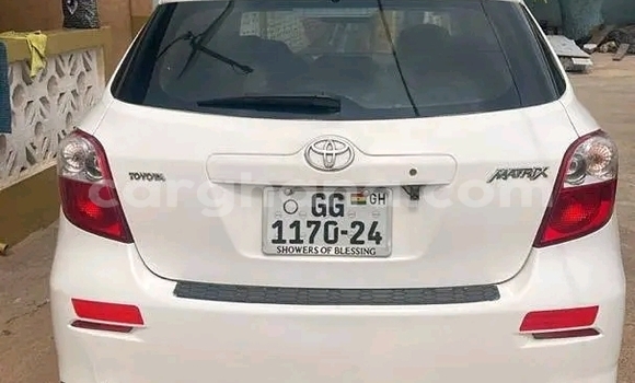 Buy Used Toyota Matrix White Car in Accra in Greater Accra Buy Used Toyota Matrix White Car in Accra in Greater Accra