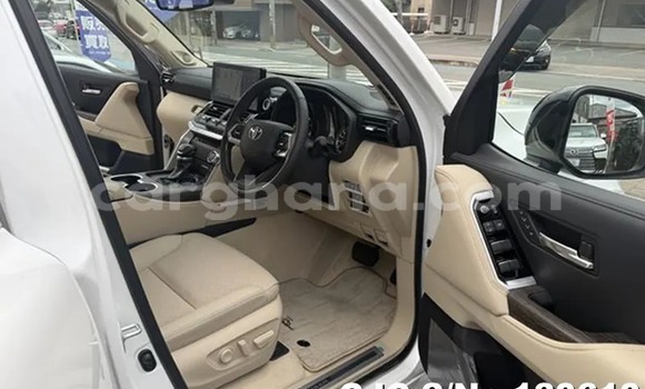 Buy Used Toyota Land Cruiser White Car in Accra in Greater Accra Buy Used Toyota Land Cruiser White Car in Accra in Greater Accra