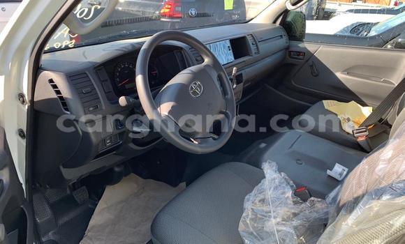 Buy New Toyota Grand HiAce White Car in Kumasi in Ashanti Buy New Toyota Grand HiAce White Car in Kumasi in Ashanti
