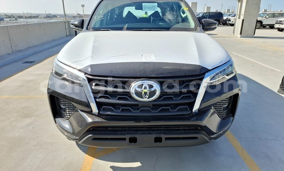 Sayi Sabo Toyota Fortuner Black Mota in Accra a Greater Accra