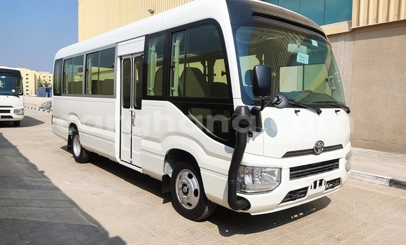 Sayi Sabo Toyota Coaster White Mota in Accra a Greater Accra