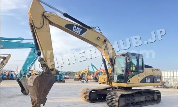 Buy Used Caterpillar 120 Other Truck in Accra in Greater Accra Buy Used Caterpillar 120 Other Truck in Accra in Greater Accra