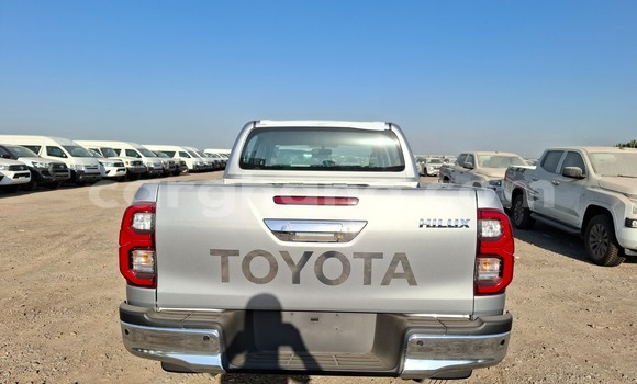 Buy New Toyota Hilux Green Car in Accra in Greater Accra Buy New Toyota Hilux Green Car in Accra in Greater Accra