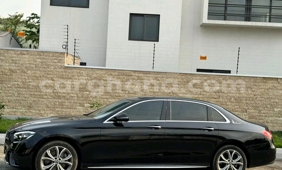 Buy Used Mercedes-Benz E200 Black Car in Accra in Greater Accra Buy Used Mercedes-Benz E200 Black Car in Accra in Greater Accra