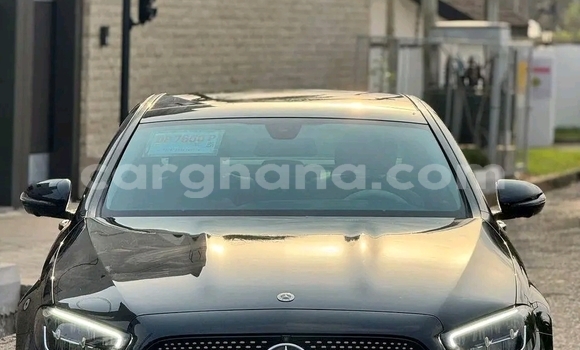 Buy Used Mercedes-Benz E200 Black Car in Accra in Greater Accra Buy Used Mercedes-Benz E200 Black Car in Accra in Greater Accra