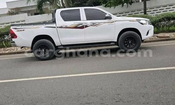 Buy Used Toyota Hilux Black Car in Accra in Greater Accra Buy Used Toyota Hilux Black Car in Accra in Greater Accra
