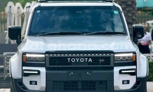 Buy Used Toyota Land Cruiser Prado White Car in Accra in Greater Accra Buy Used Toyota Land Cruiser Prado White Car in Accra in Greater Accra