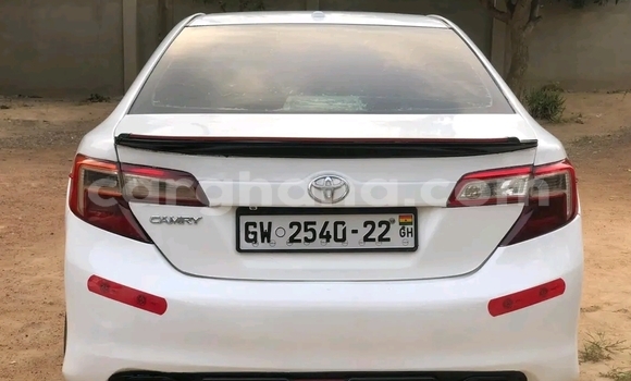 Buy Used Toyota Camry White Car in Accra in Greater Accra Buy Used Toyota Camry White Car in Accra in Greater Accra