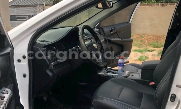 Buy Used Toyota Camry White Car in Accra in Greater Accra Buy Used Toyota Camry White Car in Accra in Greater Accra